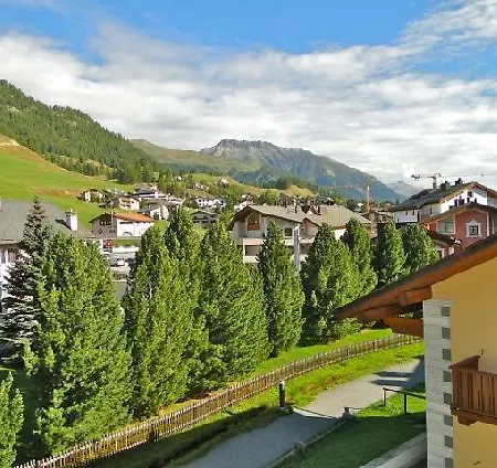 Flurina 9 *