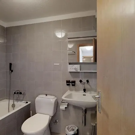 Apartman Flurina 9 *